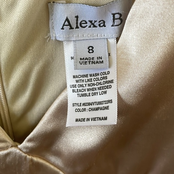 💕SALE 4 for $10💕⭕️ Alex B. Elegant Satin Sleeveless Dress - Picture 9 of 10